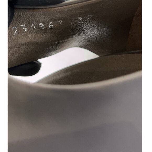 Authentic GUCCI Clemence Gray Leather Peep Toe Wedge Cut Out Heel Size EU 39/9 - Picture 7 of 10